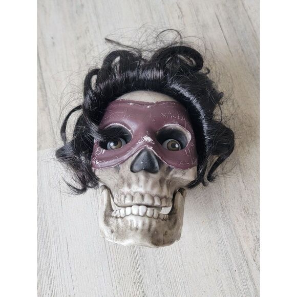 Hyde eek chattering skull animated superhero Halloween prop scary - Picture 3 of 13